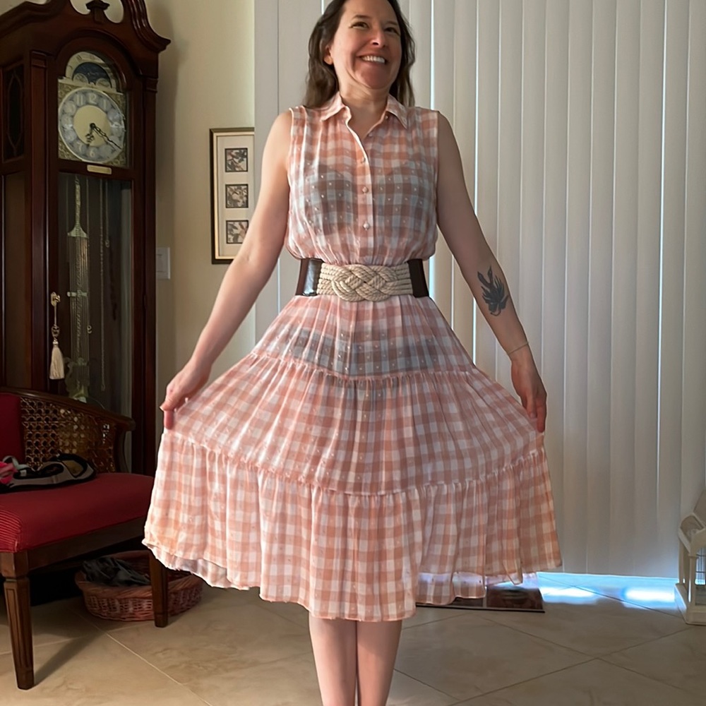 Size 4 easy, breezy, sleeveless summer dress in peach.